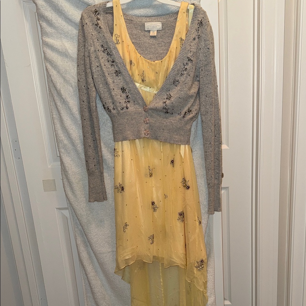 Elegant Yellow Sleeveless Dress